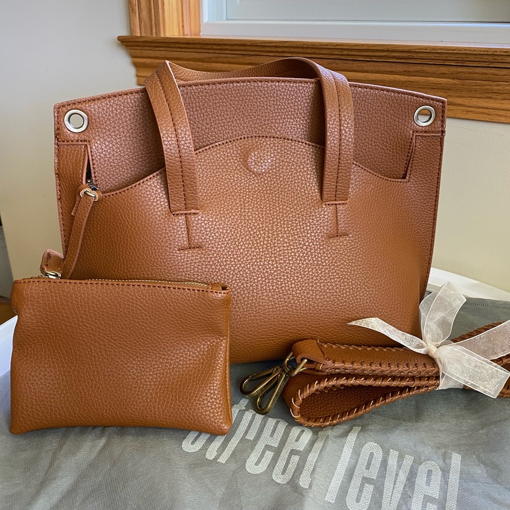 Street Level Tote Crossbody Bag (Cognac)